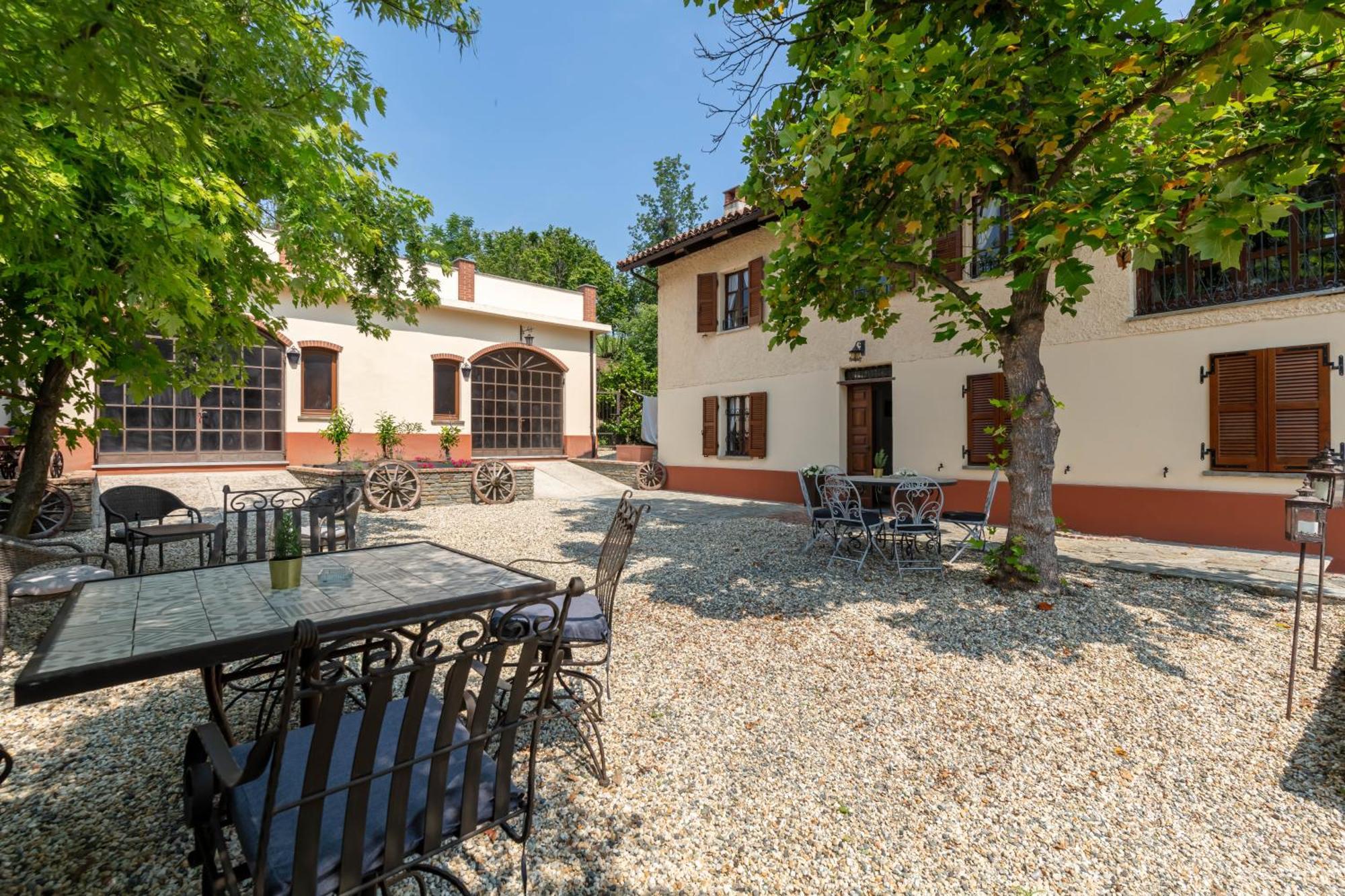 Piemonte Country House Bed & Breakfast Agliano Terme Dış mekan fotoğraf